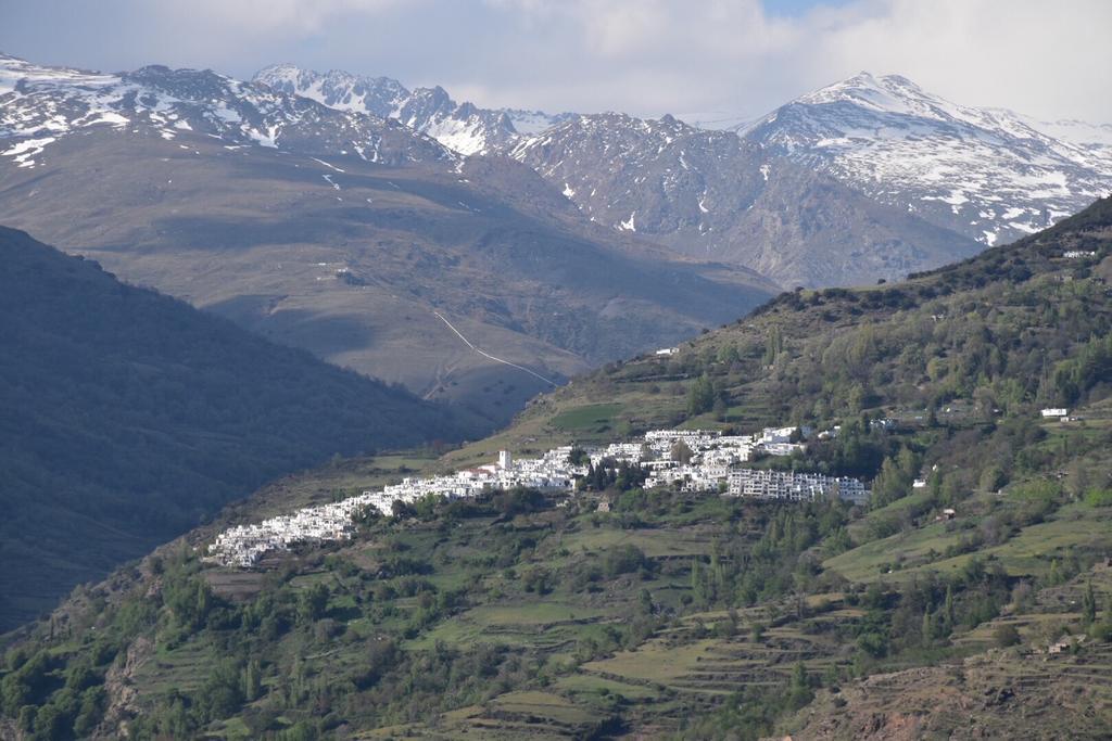 Apartamentos Vista Veleta Capileira Luaran gambar