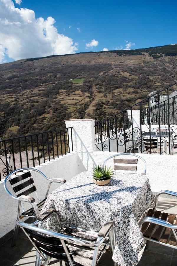 Apartamentos Vista Veleta Capileira Luaran gambar